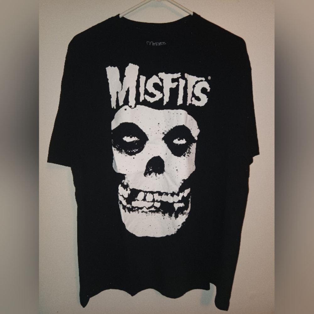 XL Misfits T-shirt